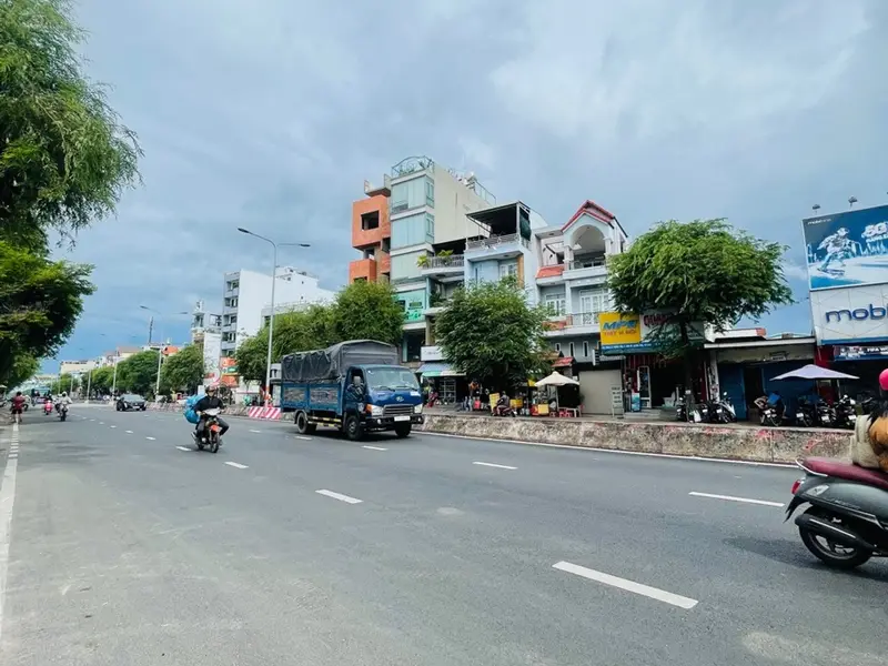 Nhà sân vườn rộng rãi, giá cực tốt ở Tân Phú... Bán nhà riêng tại Tây Thạnh, Hồ Chí Minh 01