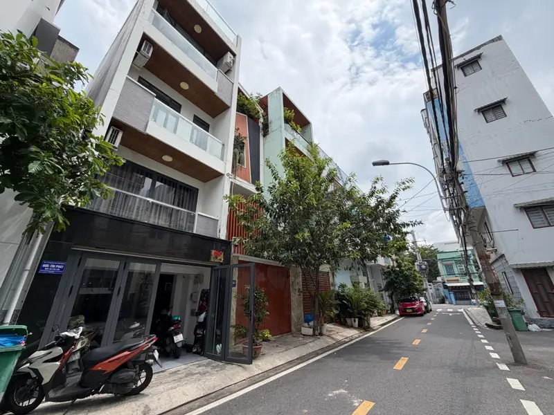 Cơ Hội Sở Hữu Nhà Mặt Phố Đẹp Quận 7 Giá Tốt Hiếm Có... Bán nhà mặt phố tại Phú Thuận, Hồ Chí Minh 01