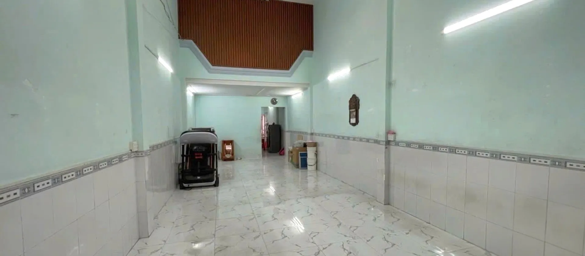 BÁ.N NHÀ ĐẸP SÁT KÊNH THAM LƯƠN.G - AEO.N MAILL TPHU - ÔTÔ VÀO NHÀ - ( 4.3X20M ) NHỈNH 4$... Bán nhà riêng tại Bình Hưng Hòa, Hồ Chí Minh 01