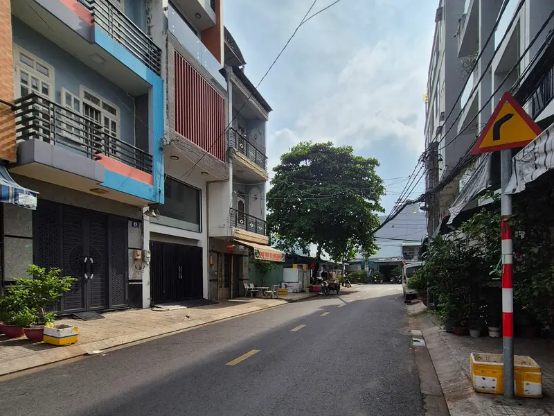 Bán nhà 2 tầng -KDC Lý Chiêu Hoàng - DTSD: 102.2 m² - Mặt tiền thoáng, Tiện kinh doanh... Bán nhà mặt phố tại An Lạc, Hồ Chí Minh 01