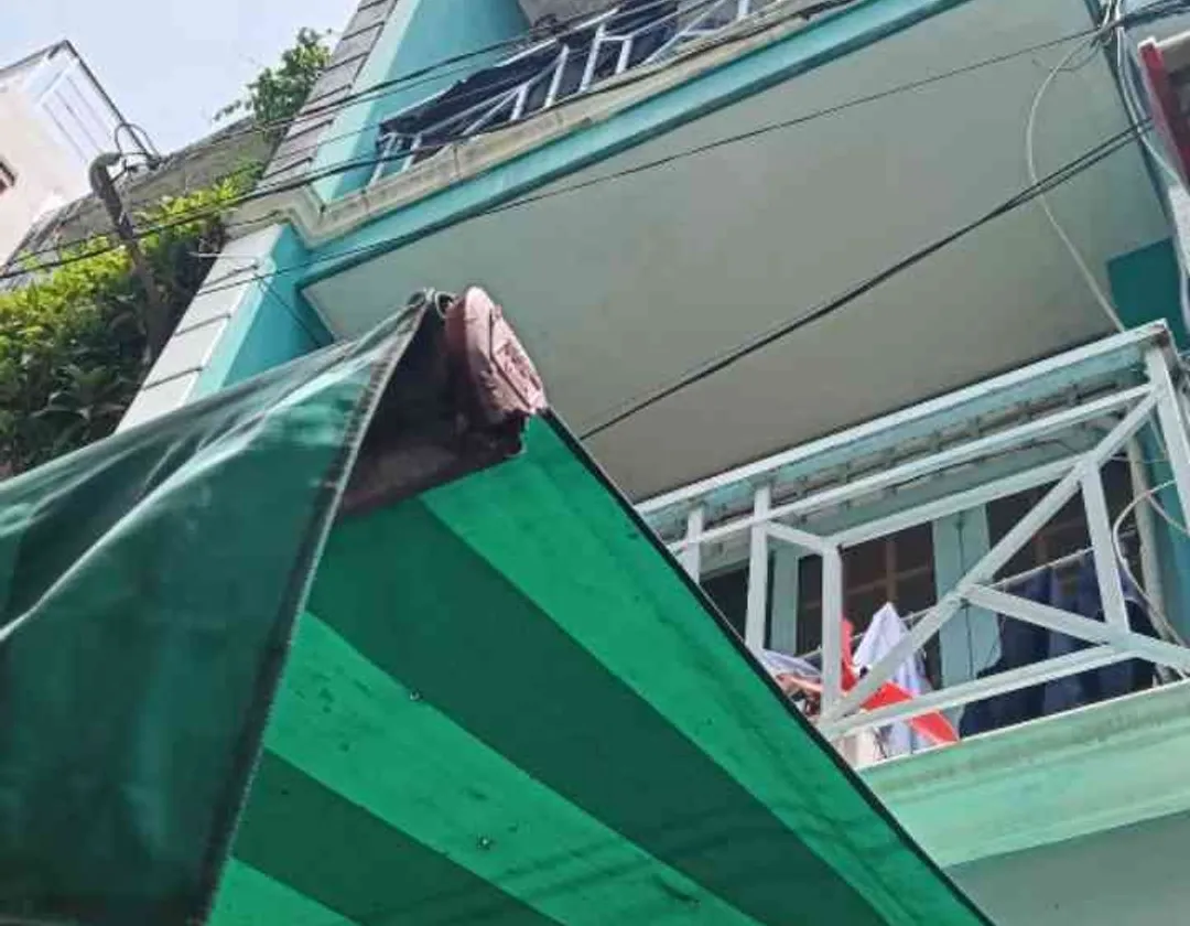 Nhà 3 tầng, 2 phòng ngủ, trung tâm Quận, giá hấp dẫn, pháp lý đầy đủ... Bán nhà riêng tại Cầu Kiệu, Hồ Chí Minh 01
