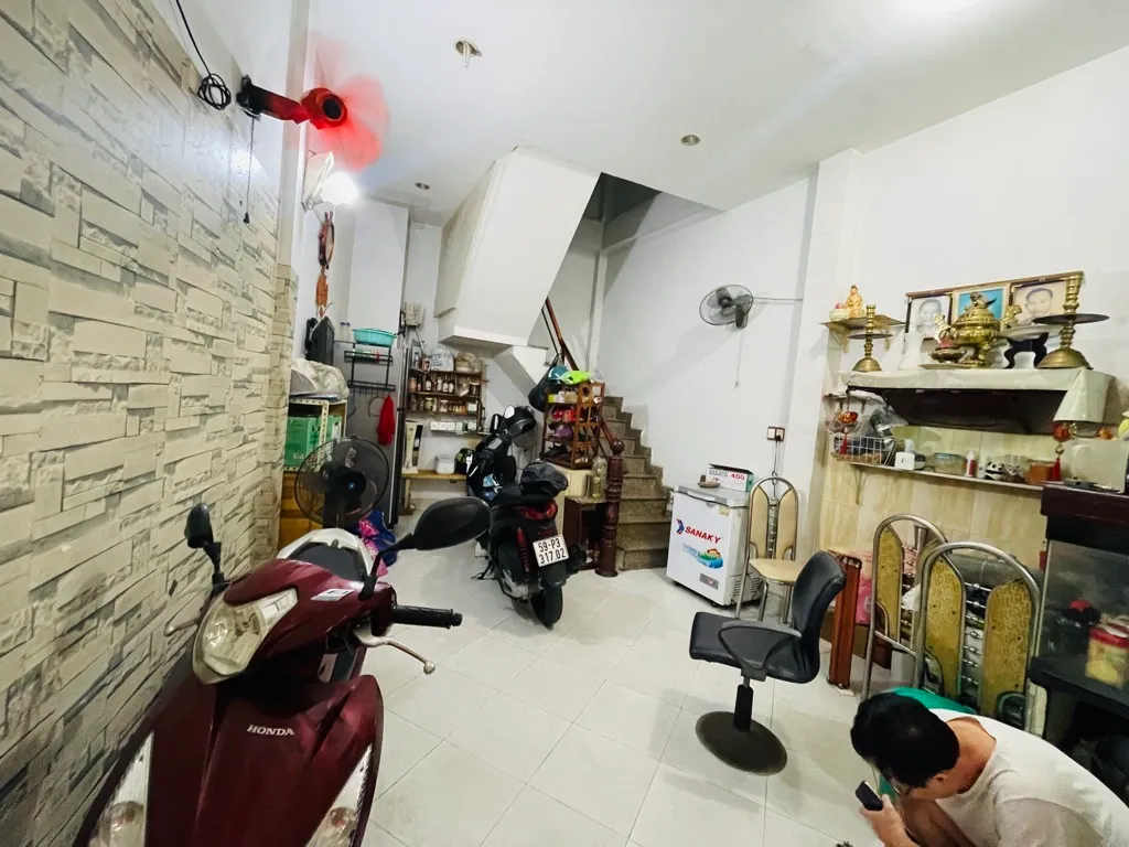 Bán nhà 5 tầng ngay trung tâm Tân Bình, giá tốt 5,8 tỷ... Bán nhà riêng tại Tân Sơn Hòa, Hồ Chí Minh 01