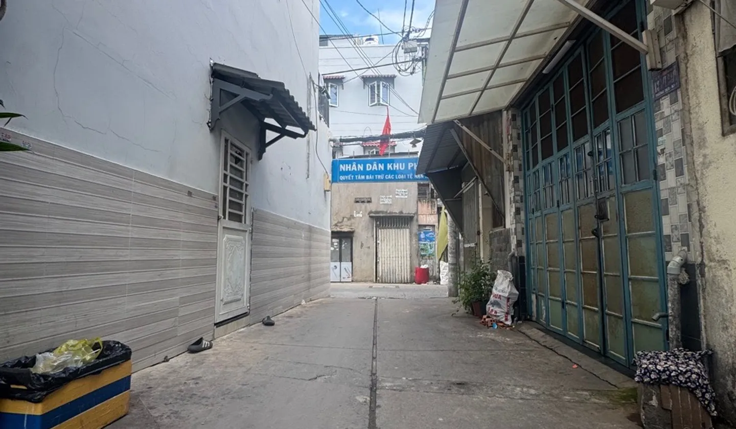 Cơ hội hiếm có sở hữu nhà 3 tầng gần Aeon Mall Tân Phú giá chỉ 2.88 tỷ... Bán nhà riêng tại Bình Tân, Hồ Chí Minh 01
