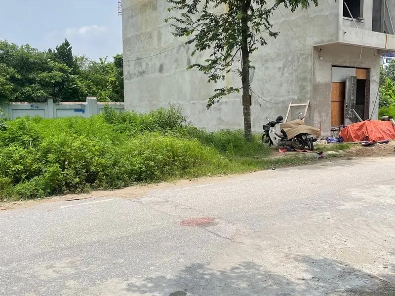 Tôi cần bán lô đất trong khu đô thị giãn dân trung hoà, sổ đỏ lâu dài, kinh doanh ở đều OK hết... Bán đất tại Từ Sơn, Bắc Ninh 01