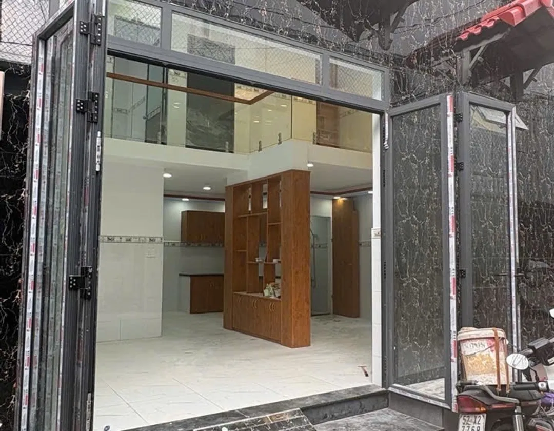 💰4.7tỉ sở hữu nhà đẹp xinh, ngang khủng.
📕sổ hồng riêng,DT: 58m2 (ngang 7m x 8.4m)... Bán nhà riêng tại Tam Bình, Hồ Chí Minh 01