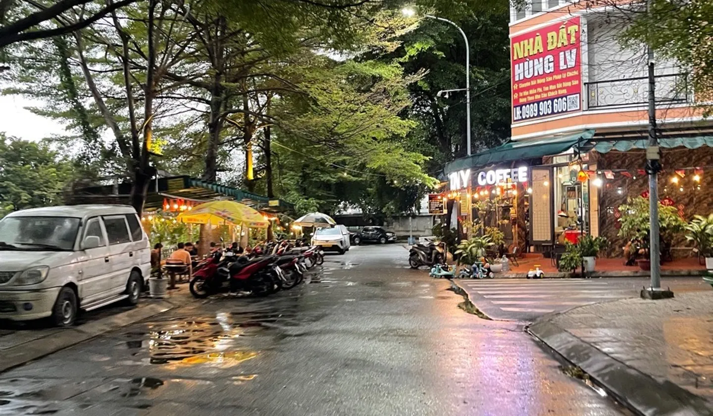 Nhà 2 tầng đẹp, ô tô vào tận cửa tại Vườn Lài... Bán nhà riêng tại An Phú Đông, Hồ Chí Minh 01