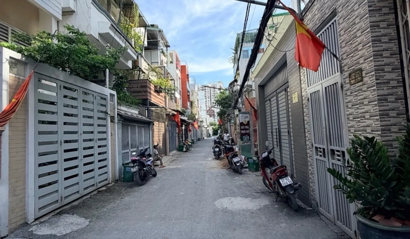 Quận 7 - nhà mới đẹp - SHR - hoàn công đủ - 💰 3,4 tỷ TL... Bán nhà riêng tại Tân Thuận, Hồ Chí Minh 01