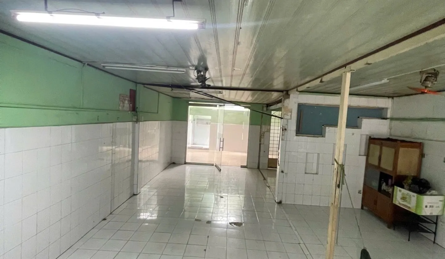 Nhà mặt phố 2 tầng 136m² gần ngã tư Tô Hiệu giá 16.5 tỷ... Bán nhà mặt phố tại Phú Thạnh, Hồ Chí Minh 01