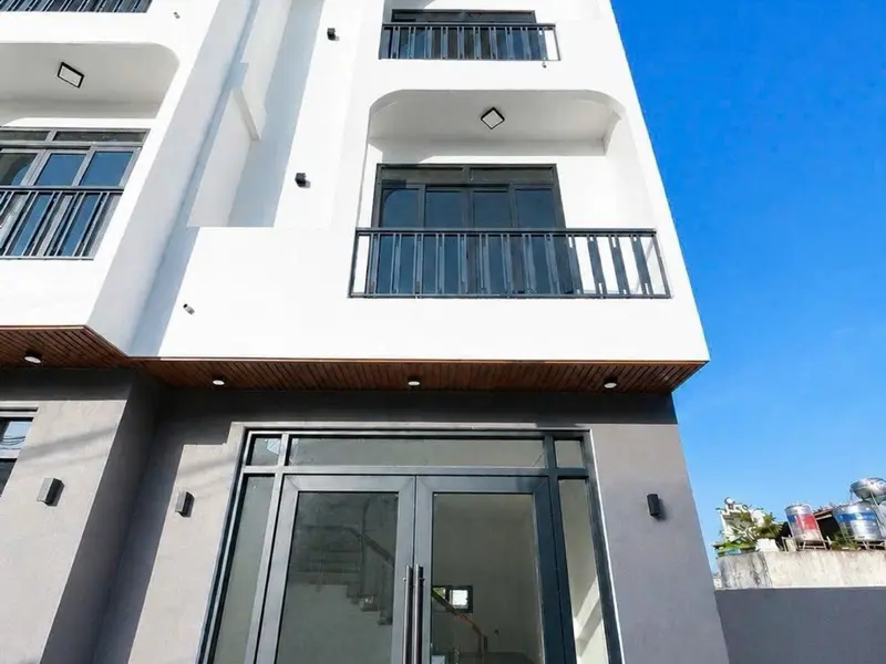 HÀNG HIẾM CAO THẮNG - LÔ GÓC 3 MẶT THOÁNG - Ô TÔ VÀO TẬN NHÀ 2 TỶ HƠN... Bán nhà riêng tại Hà Lầm, Quảng Ninh 01