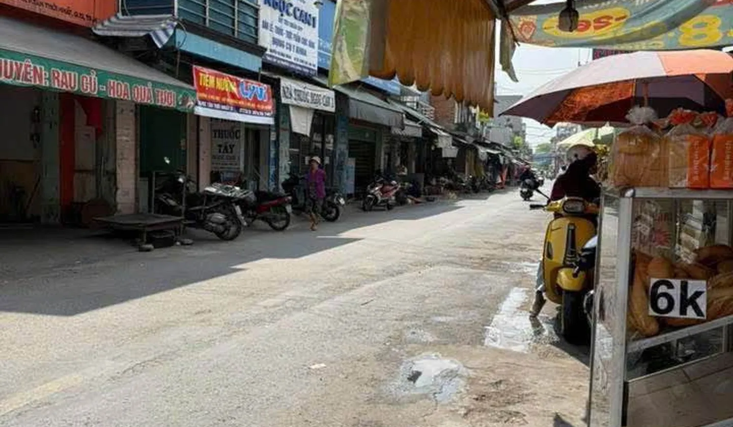 Bán Nhà mặt phố quận 12 giảm giá mạnh, cơ hội đầu tư sinh lời ngay hôm nay... Bán nhà mặt phố tại Đông Hưng Thuận, Hồ Chí Minh 01