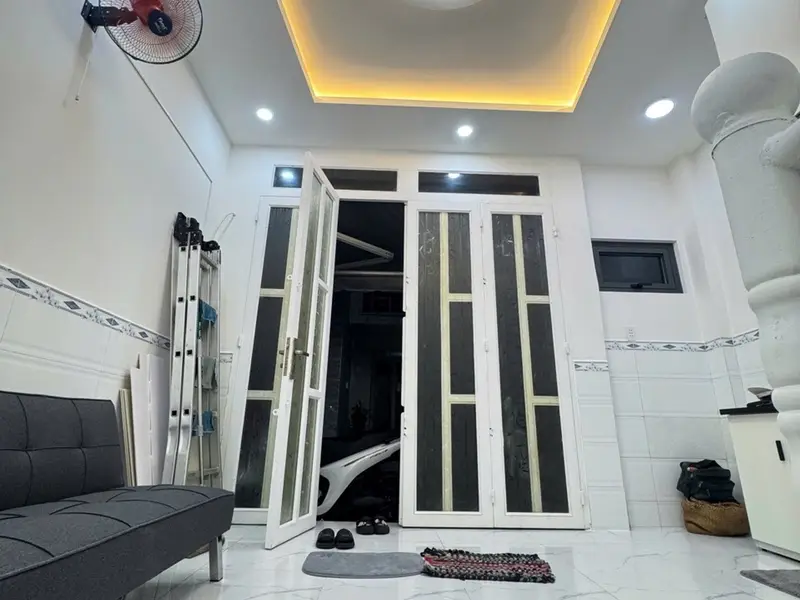 Nhà 2 tầng 19m2 tại Tân Hoà Đông, giá 2.4 tỷ... Bán nhà riêng tại Bình Trị Đông, Hồ Chí Minh 01