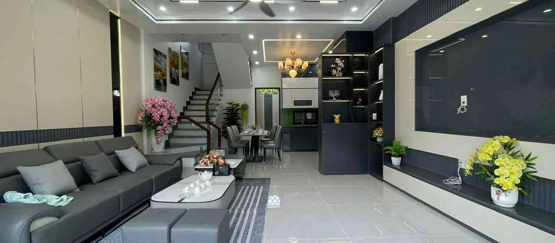 Nhà mới 3 tầng ngay trung tâm Kiến An, ô tô đỗ cửa thoải mái... Bán nhà riêng tại An Dương, Hải Phòng 01