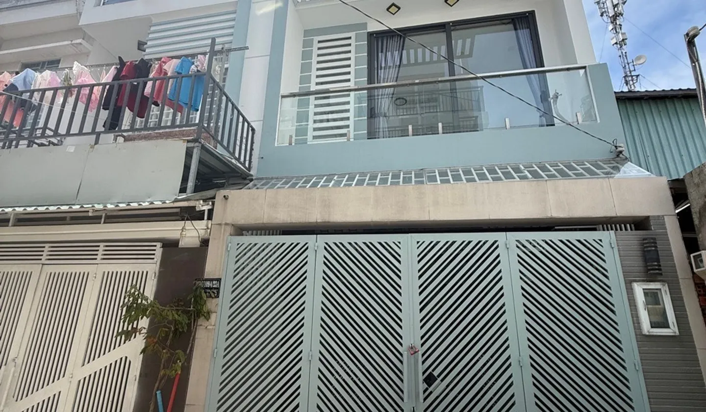 NHÀ NGAY HUỲNH THỊ ĐỒNG_ HTP– NGANG 5M NỞ HẬU – HẺM 6M XE HƠI T . DT 73m2 _ 4TANG, 4 PN.CHỈ 7 Đ XÍU... Bán nhà riêng tại Nhà Bè, Hồ Chí Minh 01