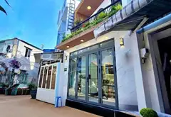 BÁN NHÀ 2 TẦNG HIỆN ĐẠI ĐẸP LUNG LINH, NGANG HƠN 4M. FULL NỘI THẤT. HẺM VINFAST. GIÁ 7TỶ6 TL... Bán nhà riêng tại Tân Thuận, Hồ Chí Minh 01