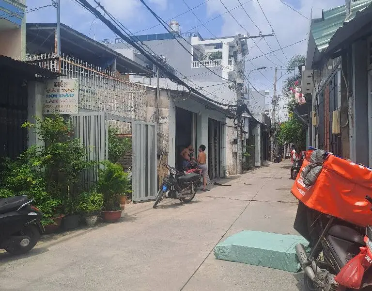 🔥 CHỦ HẠ GẤP - NGUYỄN VĂN QUÁ Q12 - 138M² - HẺM XE HƠI THÔNG - CHỈ NHỈNH NHẸ 8 T/Ỷ( TL).... Bán căn hộ chung cư tại Đông Hưng Thuận, Hồ Chí Minh 01