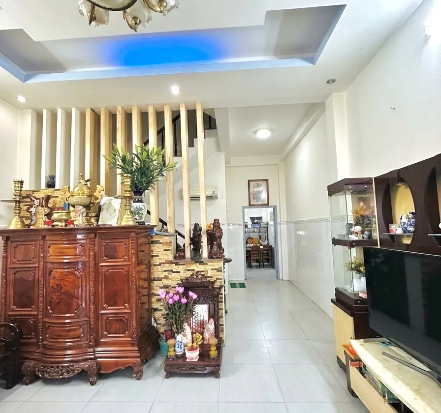 Nhỉnh 5 tỷ nhà đẹp Tỉnh Lộ 10, ngang 5m,3 tầng BTCT,hẻm xetải tránh,vào ở ngay(Kk2909).... Bán nhà riêng tại Tân Tạo, Hồ Chí Minh 01
