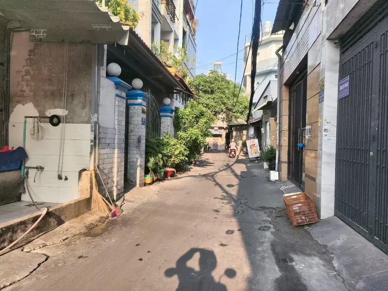 Nhà cấp 4 có lửng, hẻm xe hơi, gần Aeon Mall Tân Phú... Bán nhà riêng tại Tân Sơn Nhì, Hồ Chí Minh 01