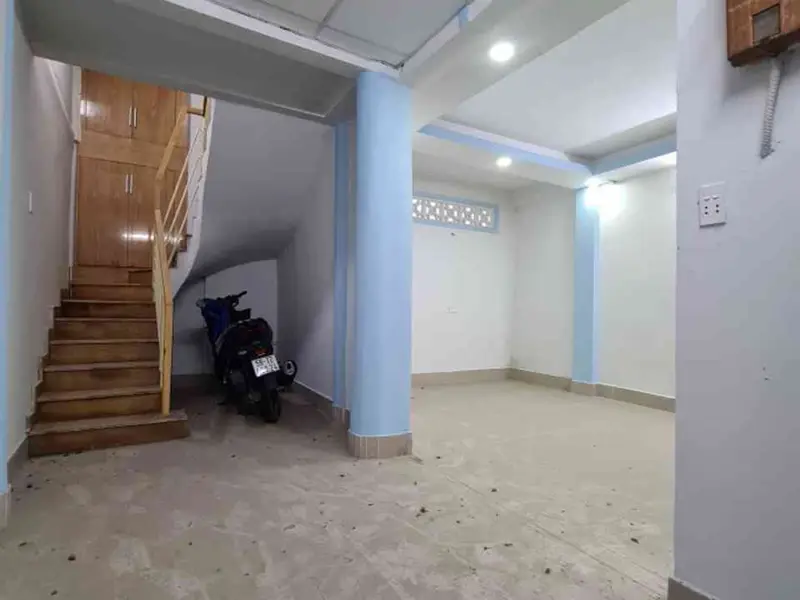 Nhà 3 tầng rộng rãi ngay trung tâm Phường Bến Thành giá giảm sốc... Bán nhà riêng tại Bến Thành, Hồ Chí Minh 01