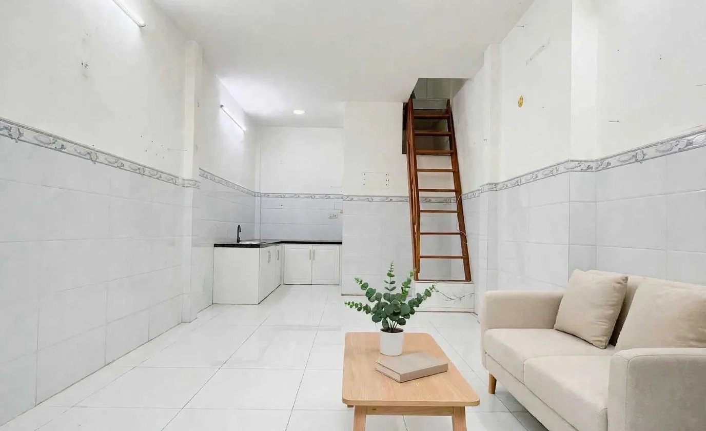 Gần khu Ẩm thực Vĩnh Khánh - 2 Tầng - 28m2 - Nhỉnh 2 tỷ - Sổ vuông đẹp... Bán nhà riêng tại Khánh Hội, Hồ Chí Minh 01