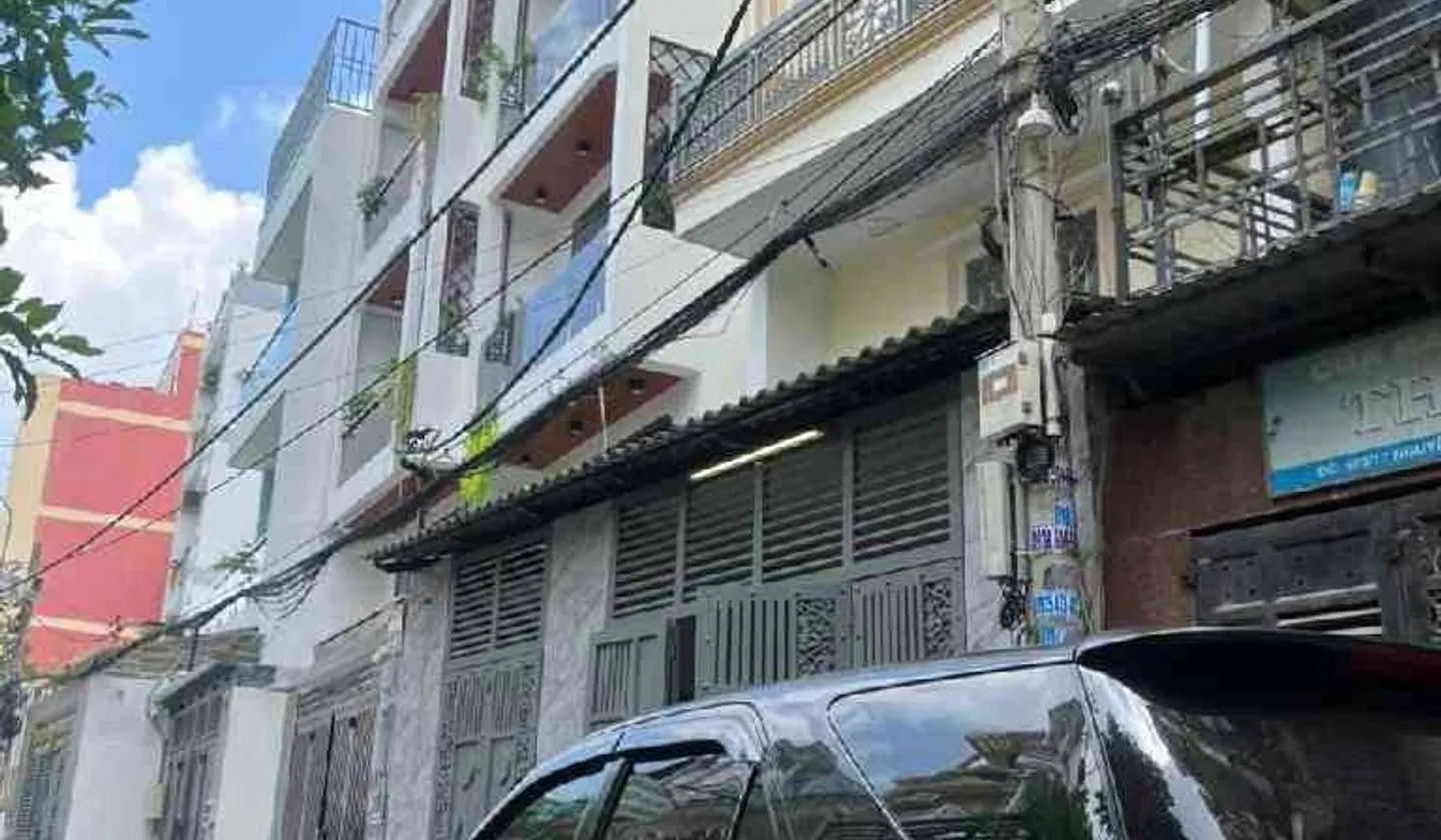 Cơ hội hiếm có: Nhà 4 tầng, ô tô đậu trong nhà tại Nguyễn Ảnh Thủ, giá ưu đãi giảm tiếp 100 triệu... Bán nhà riêng tại Trung Mỹ Tây, Hồ Chí Minh 01