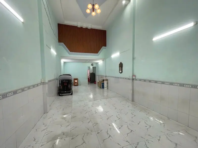 BÁ.N NHÀ ĐẸP SÁT KÊNH THAM LƯƠN.G - AEO.N MAILL TPHU - ÔTÔ VÀO NHÀ - ( 4.3X20M ) NHỈNH 4$... Bán nhà riêng tại Bình Hưng Hòa, Hồ Chí Minh 01