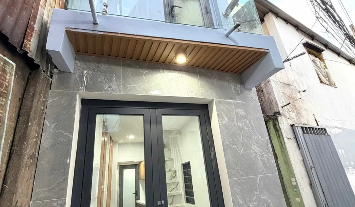 Bán nhà riêng 2 tầng diện tích 14m² phường 16 quận 11 giá 1.67 tỷ đồng... Bán nhà riêng tại Minh Phụng, Hồ Chí Minh 01