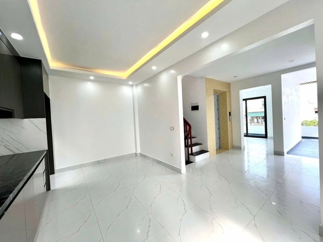 TRUNG TÂM THANH TRÌ, PHÂN LÔ Ô TÔ, LÔ GÓC 3 MẶT NGÕ 61M2 6T THANG MÁY 10,5 TỶ tại Hà Nội 02