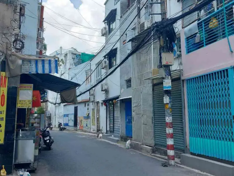 Bán nhà mặt phố 42m² 4 tầng hướng Đông Nam tại Phường Đức Nhuận, giá ưu đãi... Bán nhà mặt phố tại Đức Nhuận, Hồ Chí Minh 01