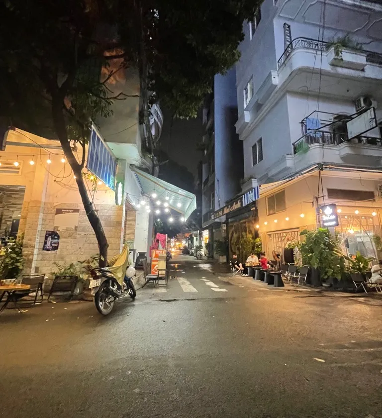 Bán nhà 3 tầng 4 phòng ngủ, phường 12, quận Tân Bình giá 17.5 tỷ... Bán owner_side tại Bảy Hiền, Hồ Chí Minh 01