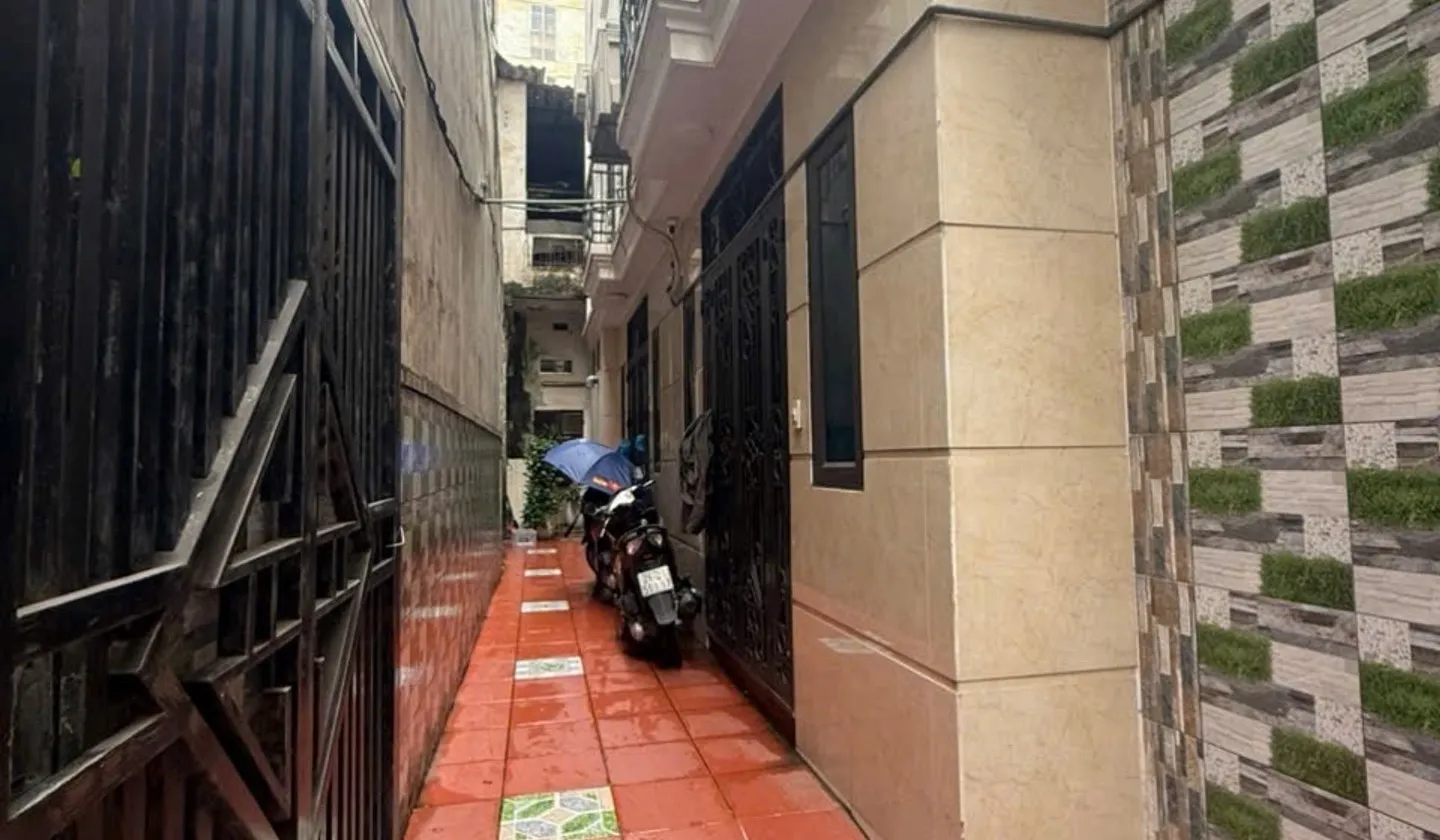 Bán nhà riêng 5 tầng diện tích 30.2m² tại Phường Hai Bà Trưng, Hà Nội... Bán nhà riêng tại Hai Bà Trưng, Hà Nội 01