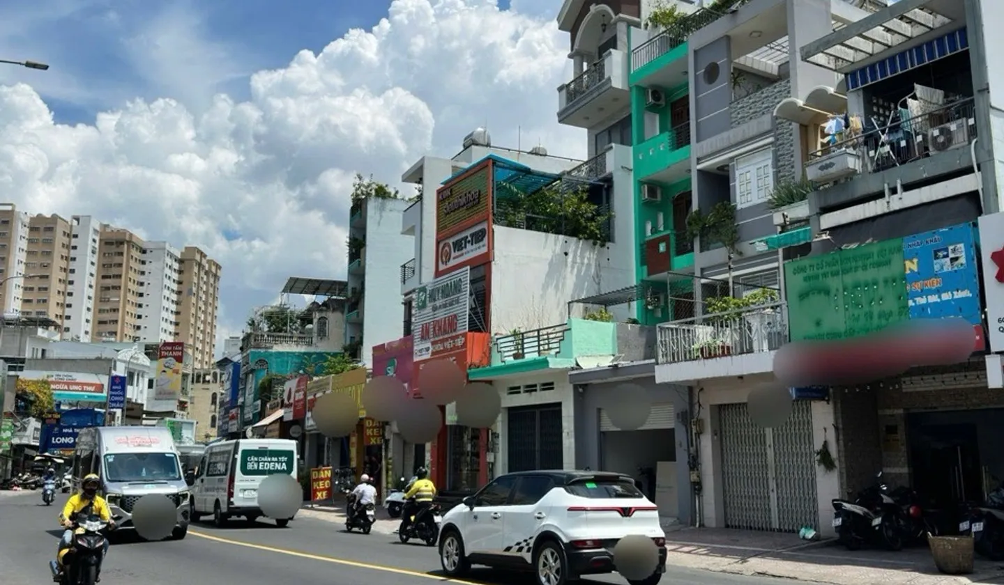 Nhà phố mặt tiền đắc địa tại Phường Tân Hòa, TP. Hồ Chí Minh... Bán nhà mặt phố tại Tân Hòa, Hồ Chí Minh 01