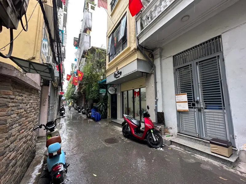 Nhà 1 Tầng Nở Hậu Gần Trung Tâm Đống Đa, Cơ Hội Đầu Tư Vàng
gần-ĐH THỦY LỢI-ĐH Y
👉ĐH NGÂN HÀNG... Bán nhà riêng tại Đống Đa, Hà Nội 01