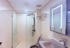 Bán nhà 8 tầng thang máy, view hồ Tai Trâu, vị trí trung tâm quận Long Biên... Bán nhà riêng tại Bồ Đề, Hà Nội 06