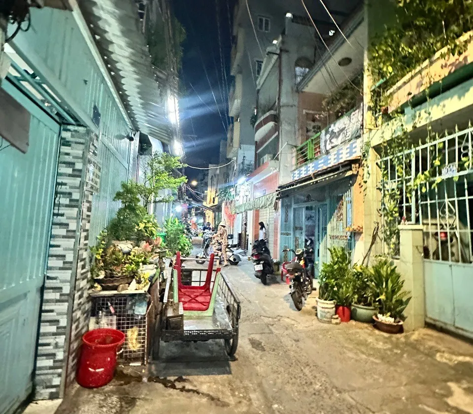 Bán nhà riêng 4 tầng 5 phòng ngủ tại phường Chánh Hưng, Hồ Chí Minh... Bán nhà riêng tại Chánh Hưng, Hồ Chí Minh 01