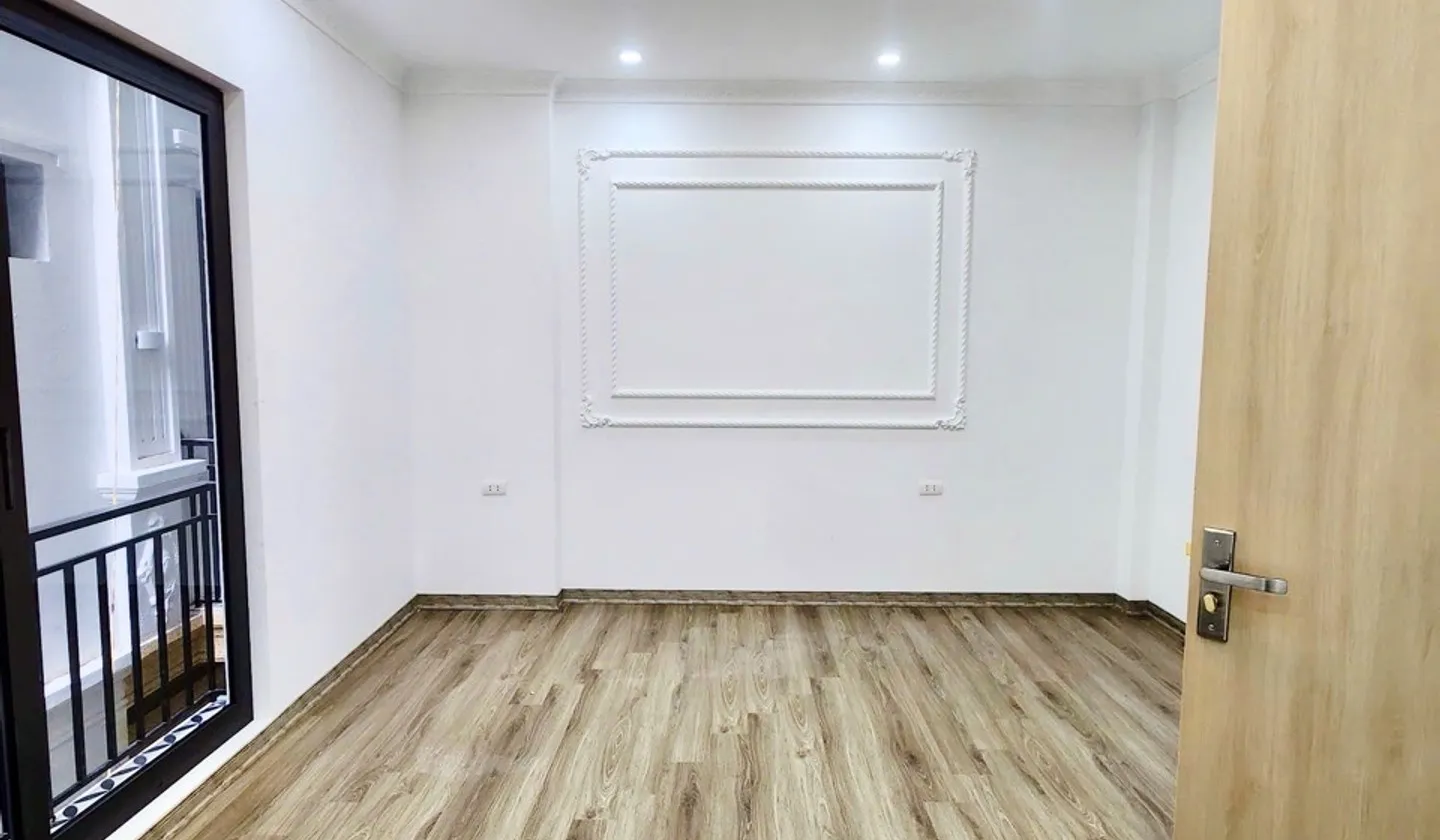 6 TẦNG XÂY MỚI TINH-THANG MÁY CHẠY ÊM RU ĐI LẠI GIỮA CÁC TẦNG THUẬN TIỆN-TRUNG PHỤNG-9.6 TỶ... Bán nhà riêng tại Văn Miếu - Quốc Tử Giám, Hà Nội 01