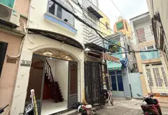 Nằm trong hẻm một sẹc rộng, cách mặt tiền đường lớn chỉ hơn 100m, căn nhà sở hữu vị trí cực kỳ thuậ... Bán nhà riêng tại Chợ Quán, Hồ Chí Minh 01
