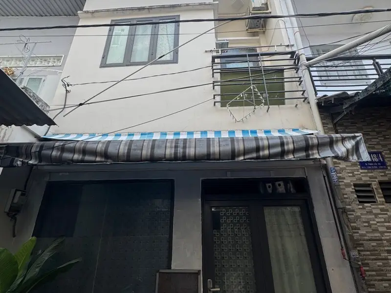 Ngay quận 6- nhà xây kiên cố 2 tầng hơn 2 tỷ... Bán nhà riêng tại Bình Trị Đông, Hồ Chí Minh 01