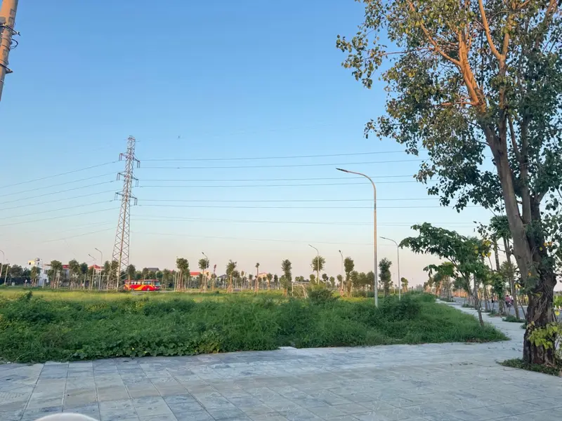 🏡 CHÍNH CHỦ GỬI BÁN TẠI ĐÌNH TRUNG(XUÂN NỘN) - THƯ LÂM - HÀ NỘI
📐 Diện tích: 40m² full thổ cư... Bán đất tại Thư Lâm, Hà Nội 01