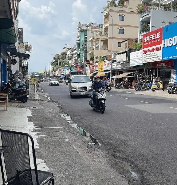 Bán nhà mặt phố 106,7m² tại trung tâm quận Tân Bình giá 15,5 tỷ đồng... Bán nhà mặt phố tại Bảy Hiền, Hồ Chí Minh 01