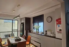 Nhà bán là căn lô góc, nằm sau nhà mặt phố Ngô Gia Tự, cách mặt phố 15m.
Nhà mới xây 6 tầng, th... Bán nhà riêng tại Việt Hưng, Hà Nội 09