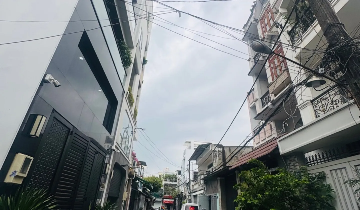 Bán nhà 2 tầng 5 phòng ngủ tại trung tâm Tân Phú, giá 7,5 tỷ... Bán nhà riêng tại Phú Thọ Hòa, Hồ Chí Minh 01