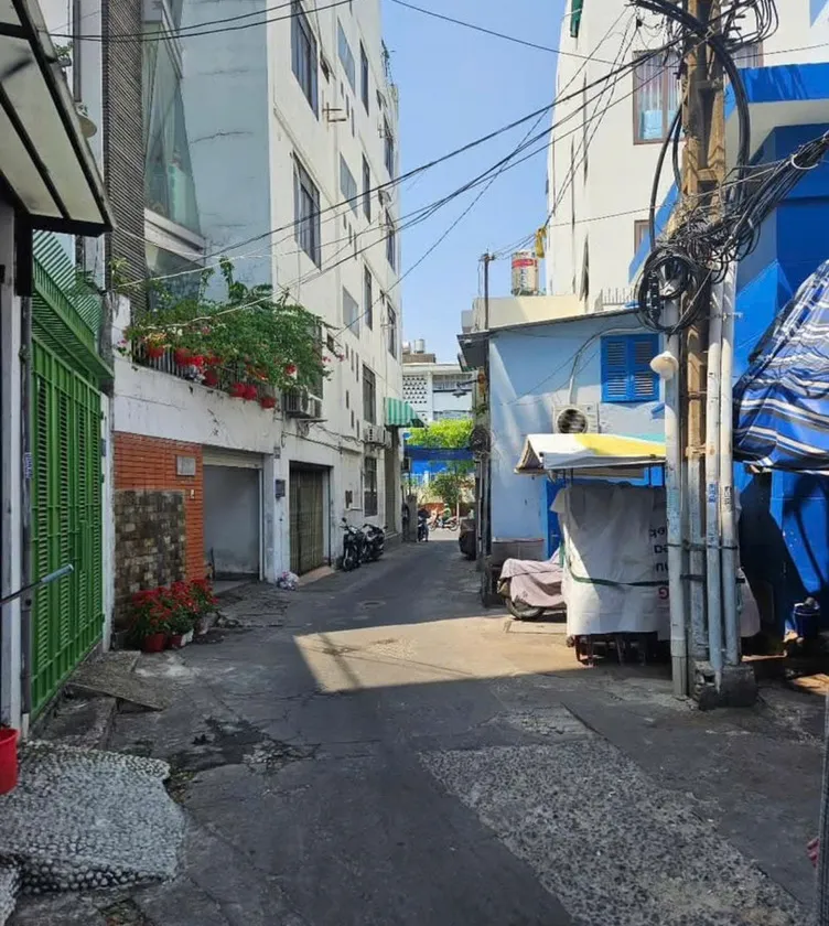 Nhà đẹp xe hơi tới cửa - Quận 10 chờ bạn khám phá... Bán nhà riêng tại Hòa Hưng, Hồ Chí Minh 01
