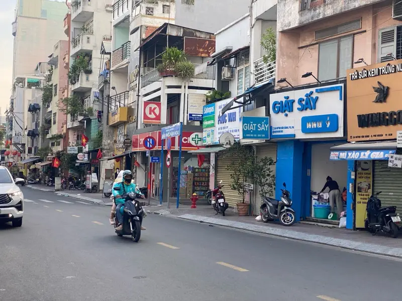 MT KINH DOANH HUỲNH VĂN BÁNH..!... Bán nhà mặt phố tại Cầu Kiệu, Hồ Chí Minh 01