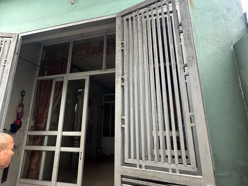 Nhỉnh 1tỷ cho vợ chồng trẻ tài chính nhỏ
🏡HÀNG HIẾM- NGON- BỔ -RẺ ,mặt tiền 4m
Trung tâm cao xanh... Bán nhà riêng tại Cao Xanh, Quảng Ninh 01