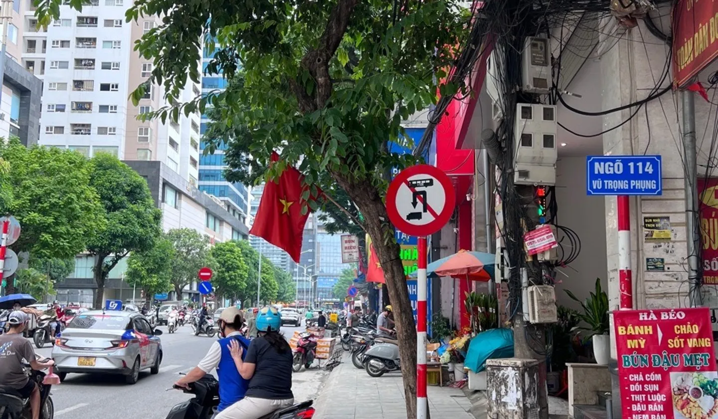 Bán nhà riêng 5 tầng tại Phường Thanh Xuân, Hà Nội, mặt ngõ kinh doanh ô tô qua nhà... Bán nhà riêng tại Thanh Xuân, Hà Nội 01