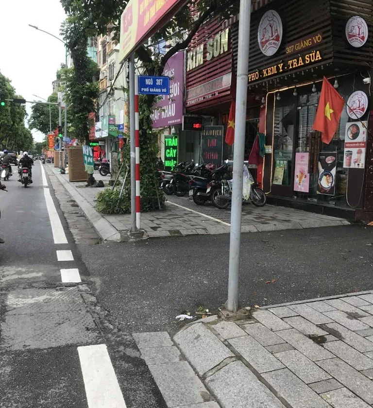 Bán nhà riêng 2 tầng tại Giảng Võ với tiềm năng xây dựng cao... Bán nhà riêng tại Giảng Võ, Hà Nội 01