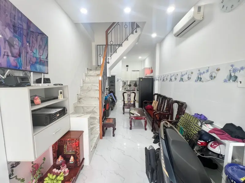 Bán nhà 4 tầng mặt tiền 3m tại phường 8, Quận 8, gần Cầu Chữ Y... Bán nhà riêng tại Chánh Hưng, Hồ Chí Minh 01