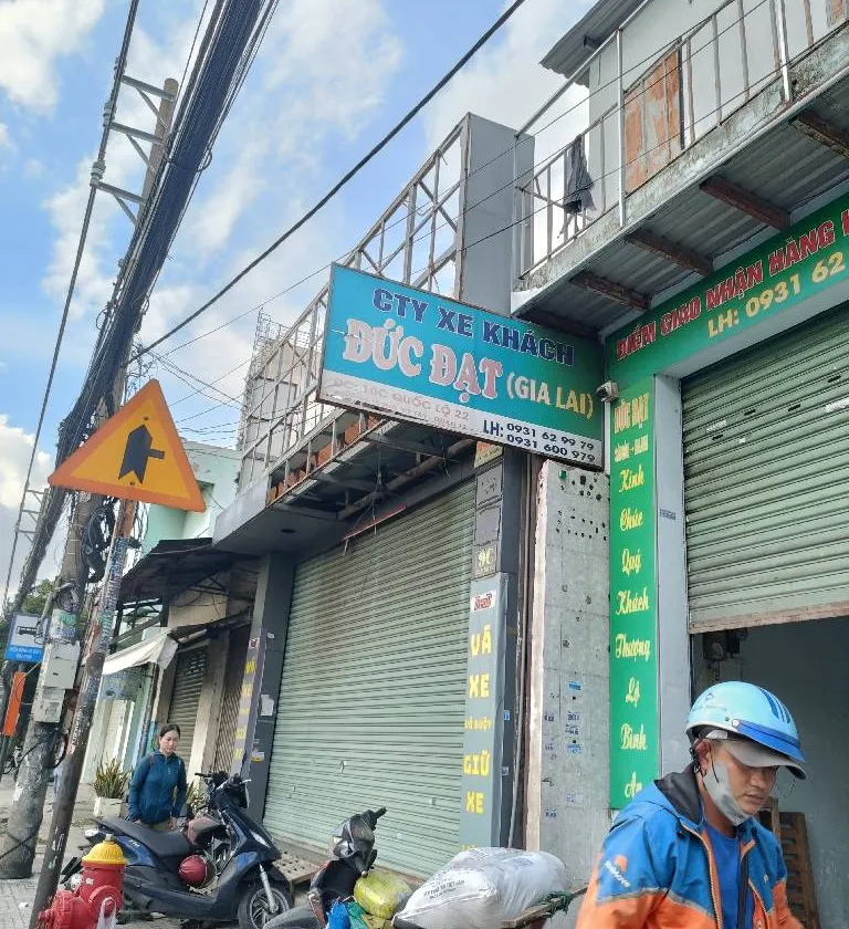 Bán nhà mặt phố vị trí đắc địa tại phường Tân Thới Nhất, quận 12, diện tích lớn 167,9 m2... Bán nhà mặt phố tại Trung Mỹ Tây, Hồ Chí Minh 01