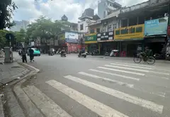 Bán nhà mặt phố Khâm Thiên, trung tâm Quận Đống Đa, mặt tiền rộng 6.7m... Bán nhà mặt phố tại Đống Đa, Hà Nội 03