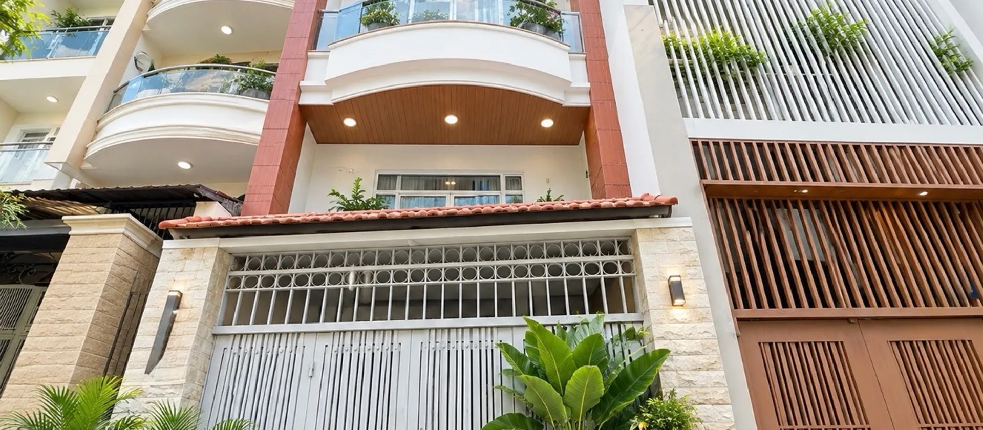 Nhà 4 tầng, gần mặt tiền Thạch Thị Thanh, Tân Định. Thiết kế hiện đại, mới đẹp, vị trí trung tâm.... Bán nhà riêng tại Tân Định, Hồ Chí Minh 01